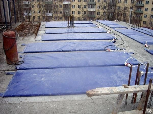 Маты для прогрева фундамента бетона и других материалов в зимний период 1000*1000мм 400 Вт